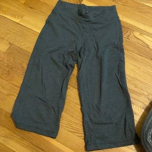 Lulu lemon crop workout pants